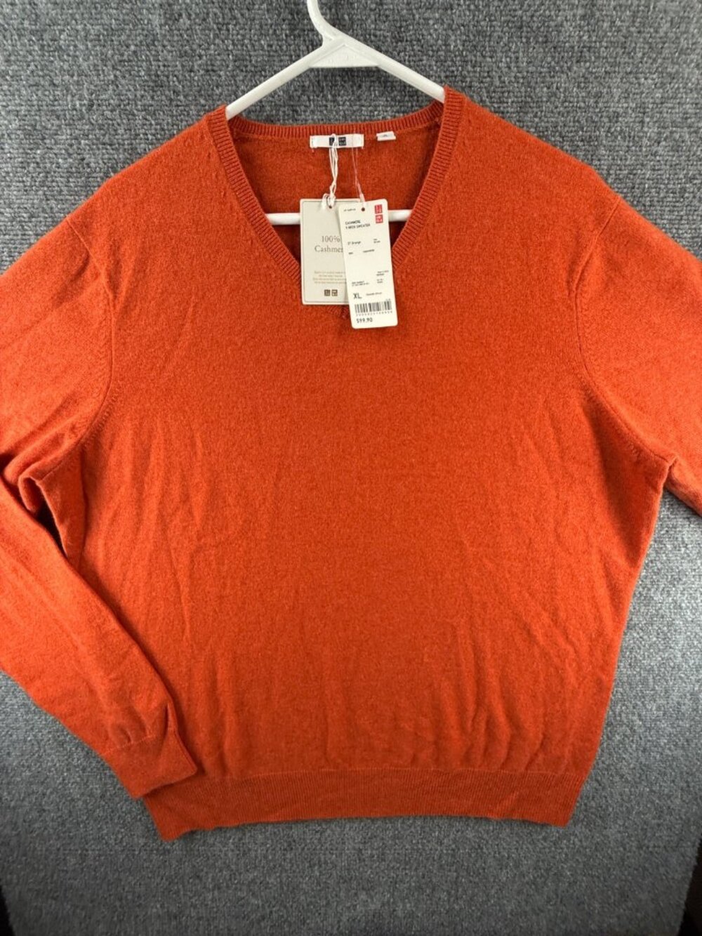 NWT Uniqlo Men Orange V Neck All Cashmere Knit Sweater Pullover Super Soft XL